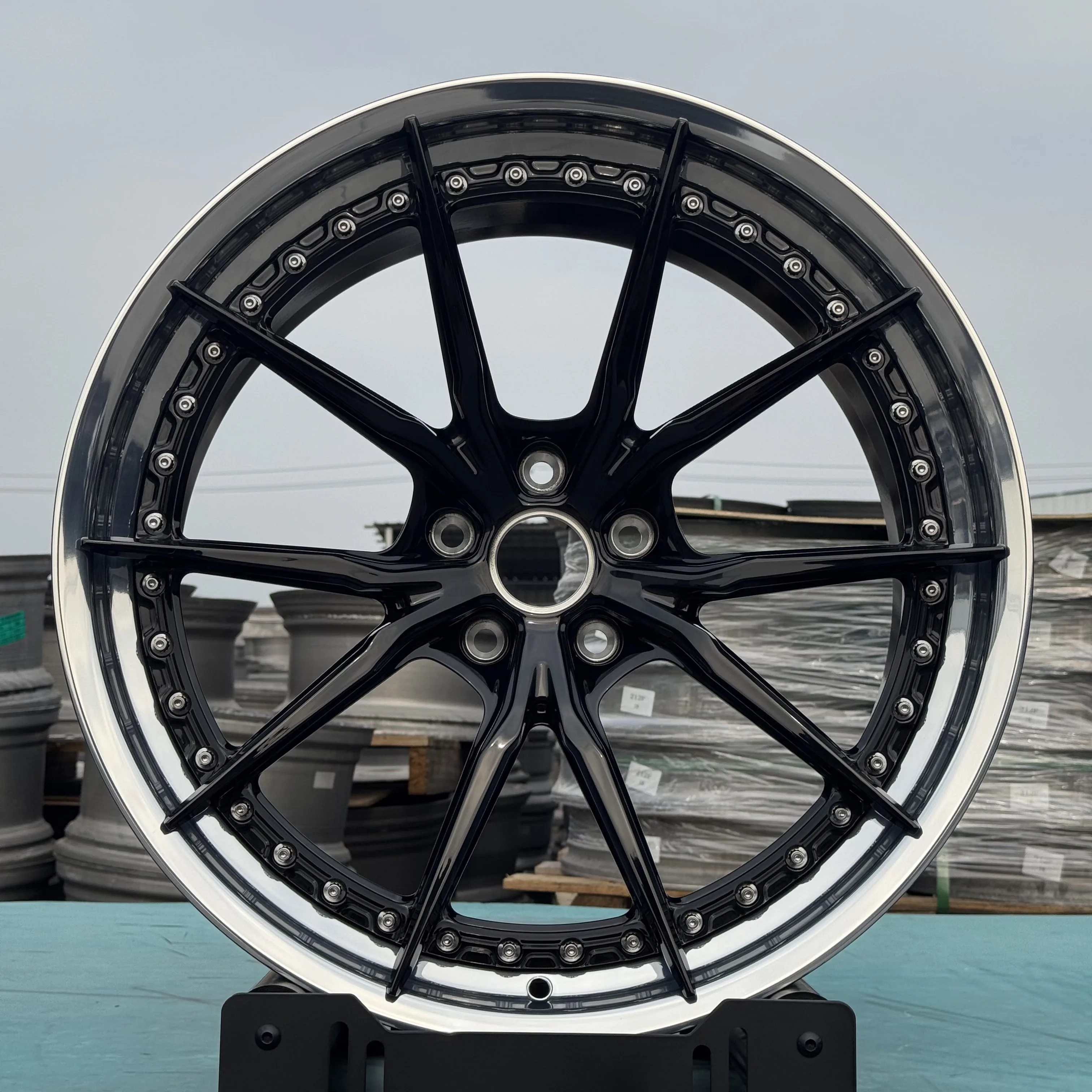 20” Forged 2 Piece wheel design 21